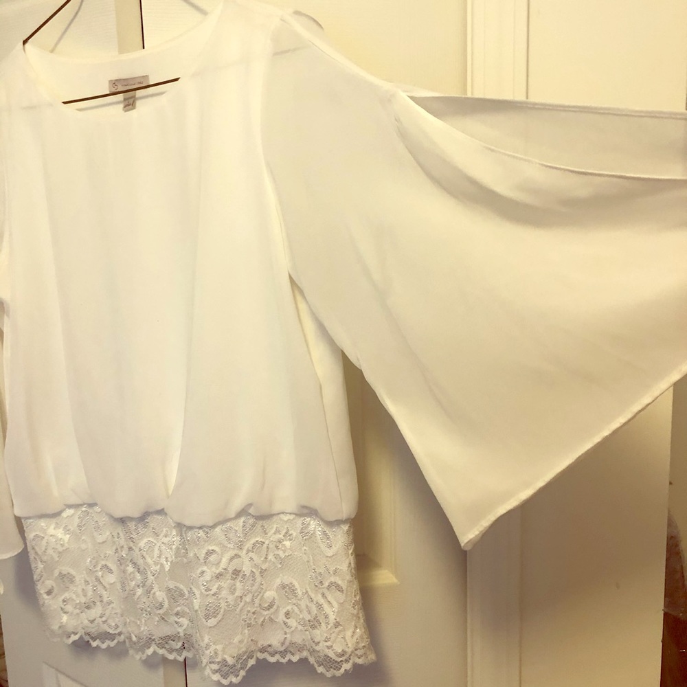 Dress blouse, cream with lace on trim